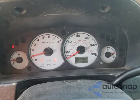 2002 Ford Escape Xls z USA, uszkodzony, nr VIN 1FMYU01182KD01293